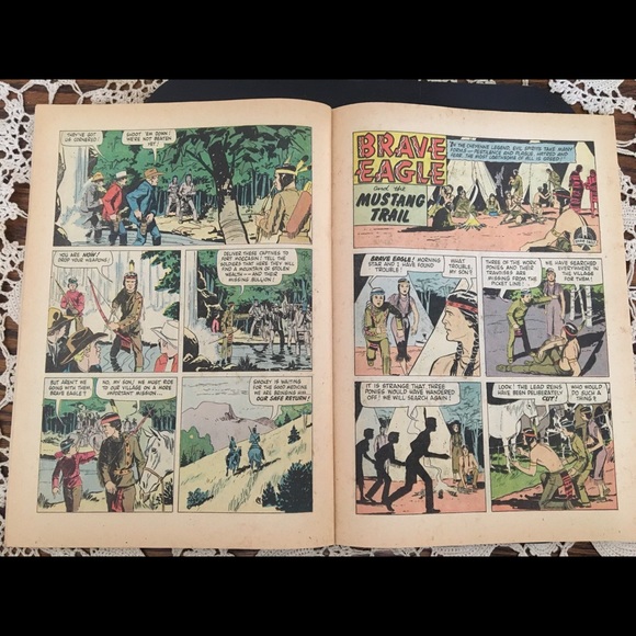 Vintage Brave Eagle Comic Book - Picture 6 of 7